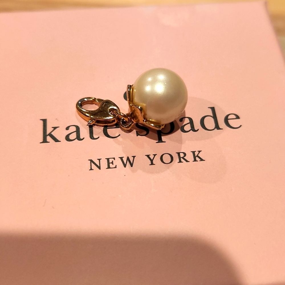 Kate Spade Charm in Pearl and Gold tone